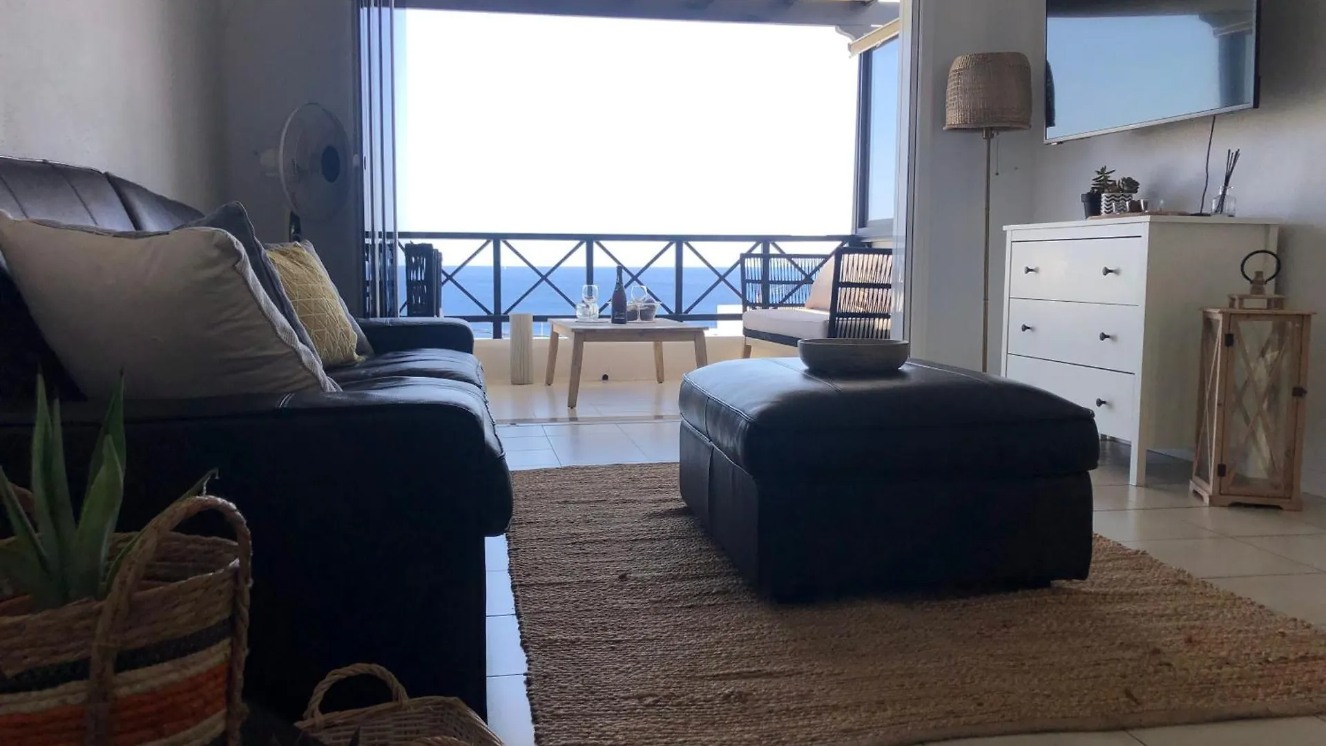 The Blue Dragon Apartment By The Port Puerto del Carmen  Puerto del Carmen (Lanzarote)